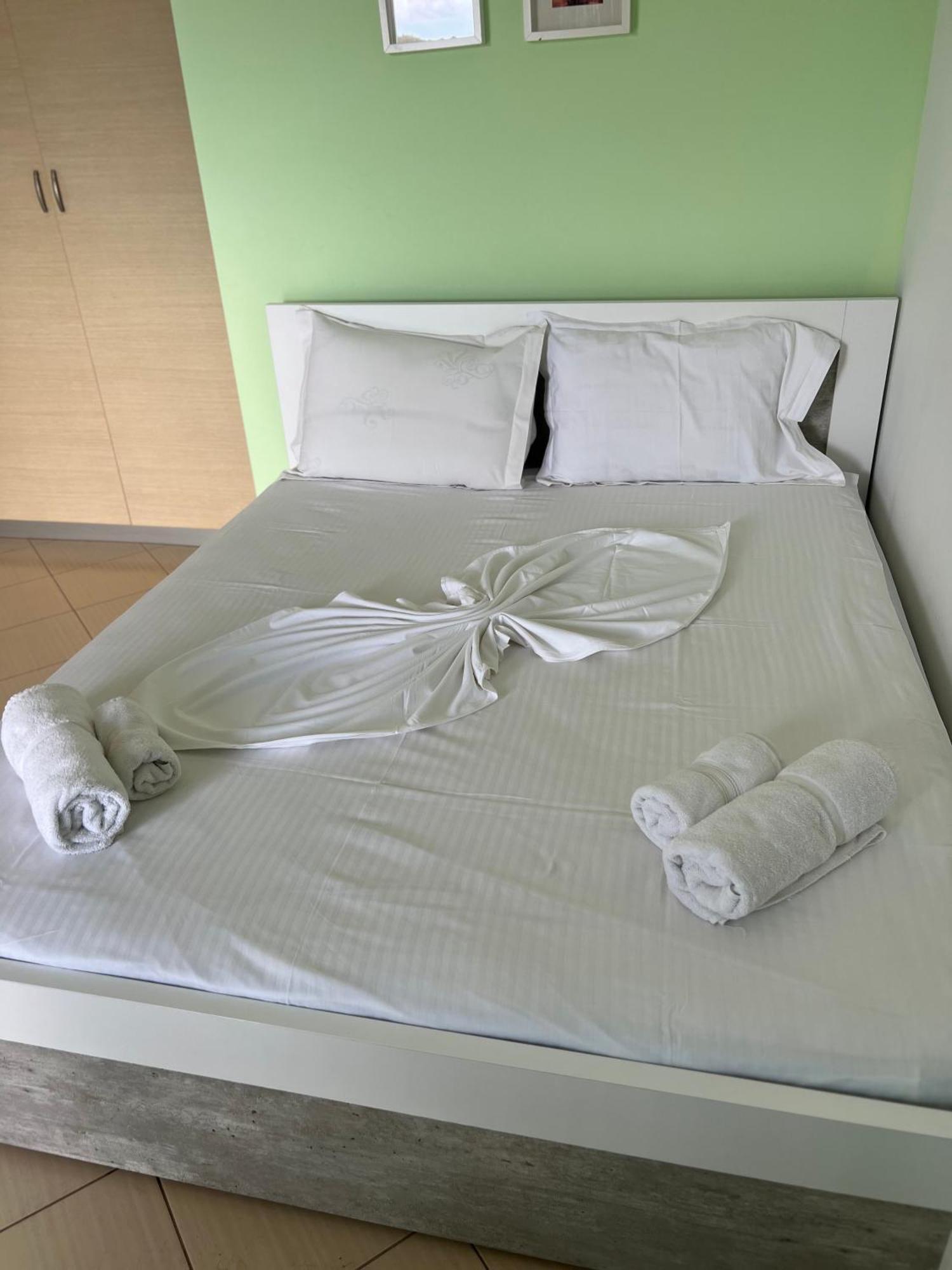 Majki Beach Apartments Saranda Extérieur photo