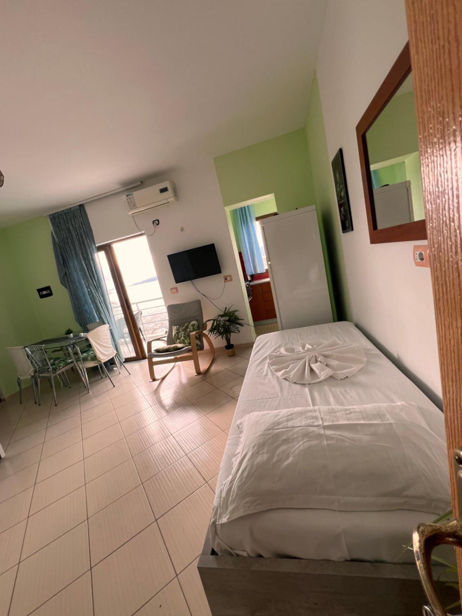 Majki Beach Apartments Saranda Extérieur photo