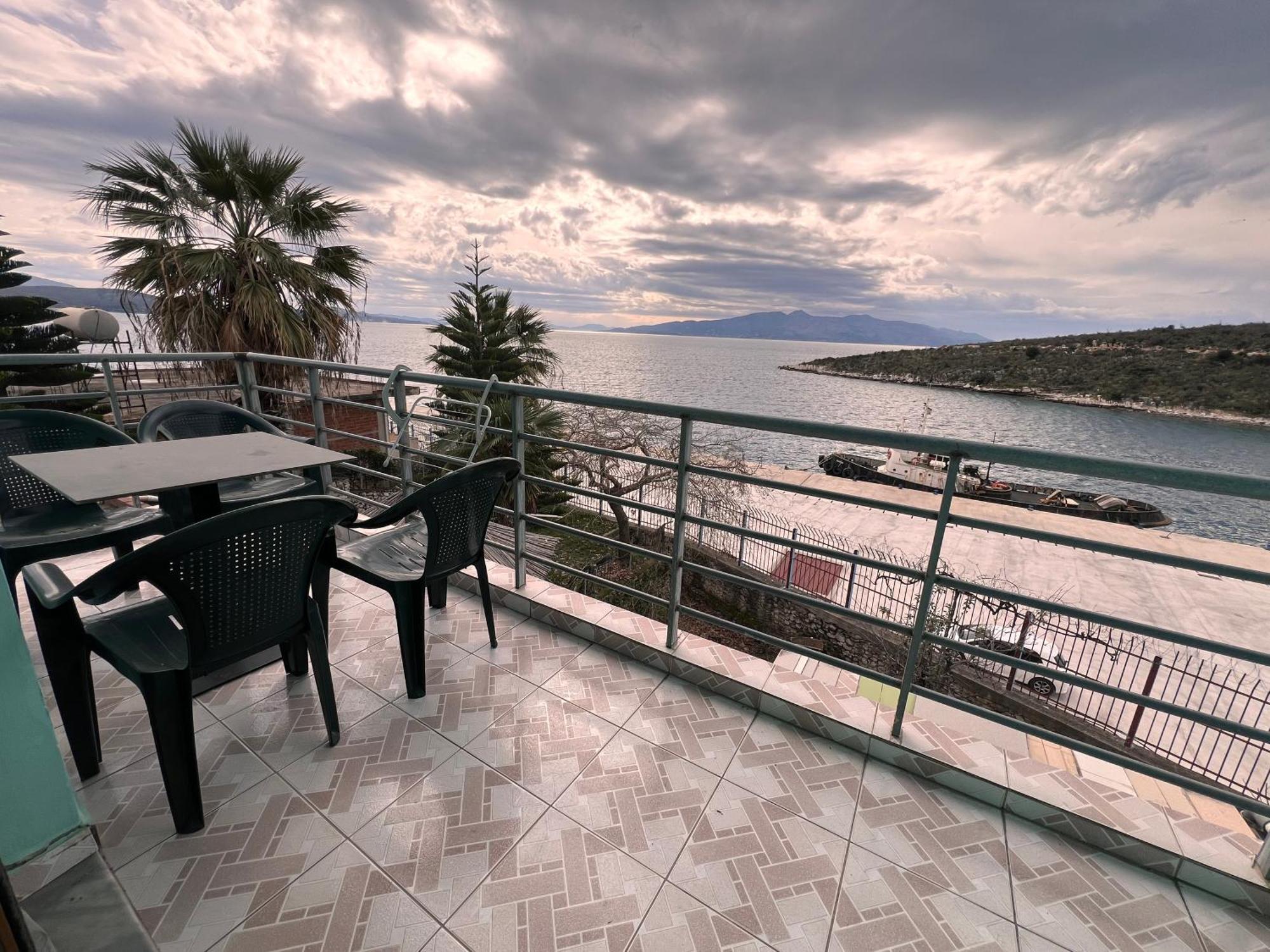 Majki Beach Apartments Saranda Extérieur photo
