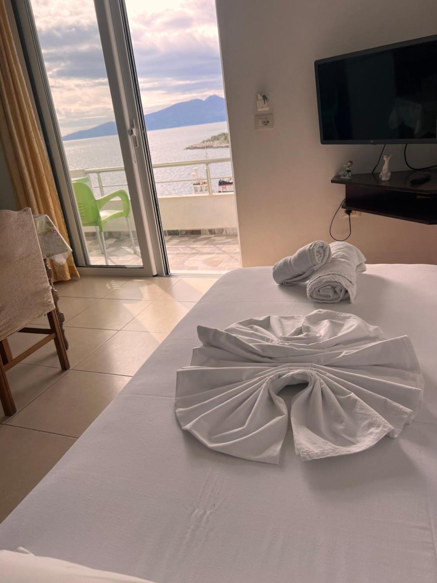Majki Beach Apartments Saranda Extérieur photo