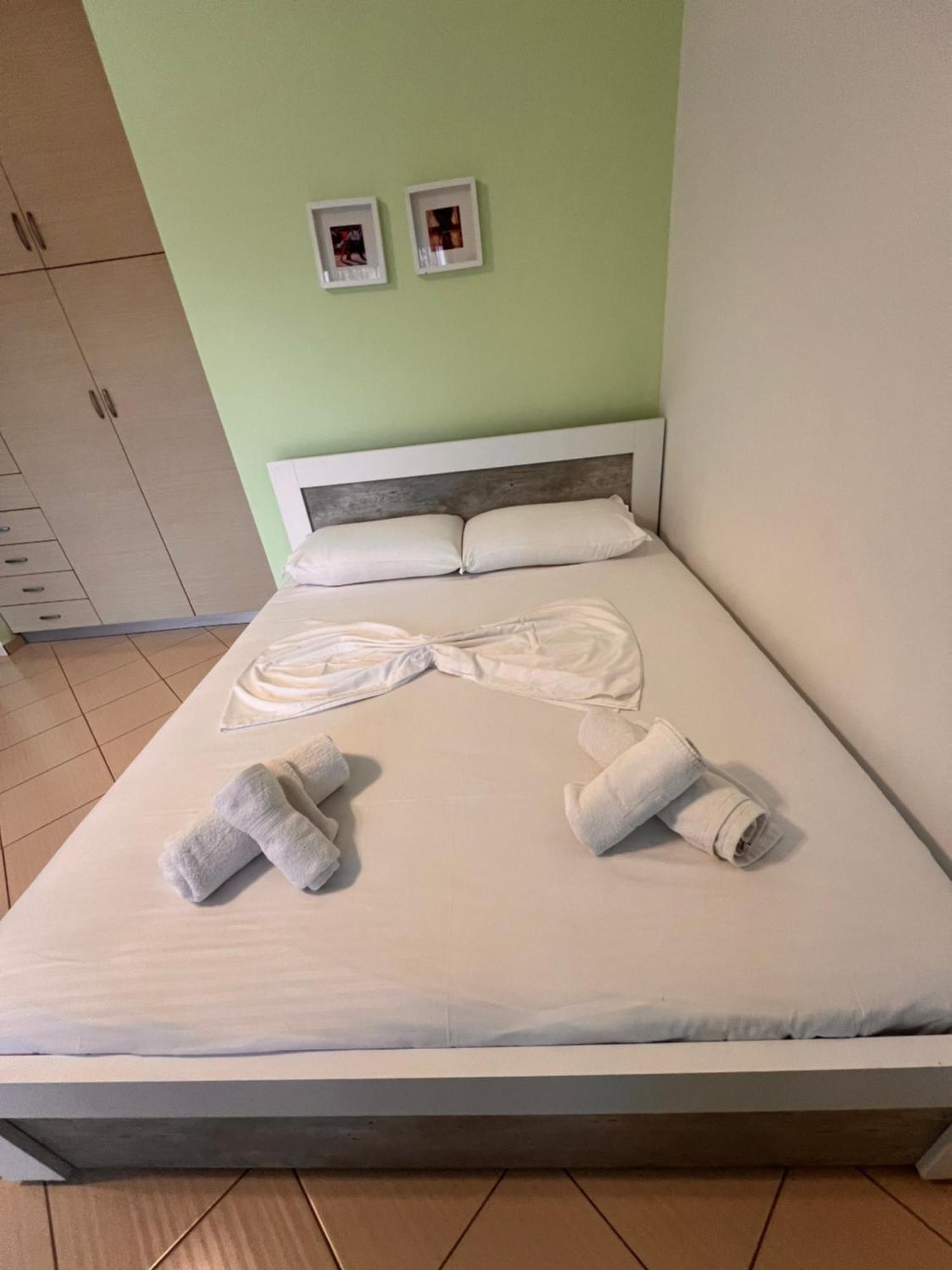 Majki Beach Apartments Saranda Extérieur photo